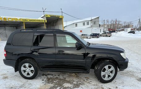 Toyota Land Cruiser 100 рестайлинг 2, 2004 год, 2 600 000 рублей, 3 фотография