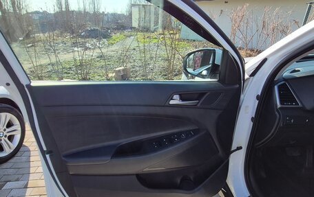 Hyundai Tucson III, 2018 год, 2 150 000 рублей, 19 фотография