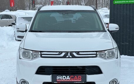 Mitsubishi Outlander III рестайлинг 3, 2012 год, 1 629 000 рублей, 2 фотография