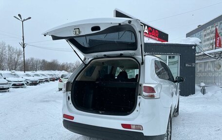 Mitsubishi Outlander III рестайлинг 3, 2012 год, 1 629 000 рублей, 9 фотография