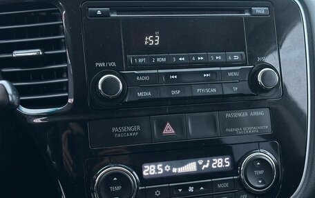 Mitsubishi Outlander III рестайлинг 3, 2012 год, 1 629 000 рублей, 23 фотография