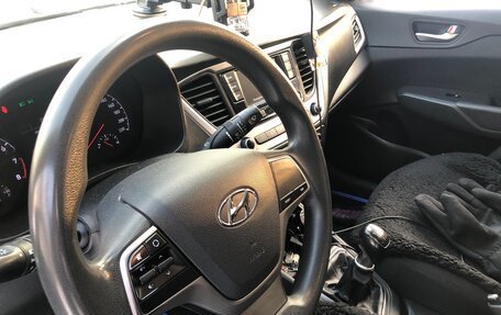 Hyundai Solaris II рестайлинг, 2017 год, 890 000 рублей, 22 фотография