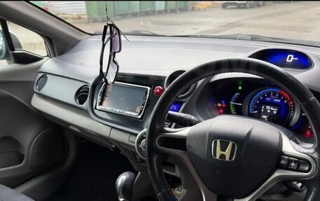 Honda Insight II рестайлинг, 2009 год, 920 000 рублей, 13 фотография