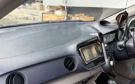 Honda Insight II рестайлинг, 2009 год, 920 000 рублей, 18 фотография