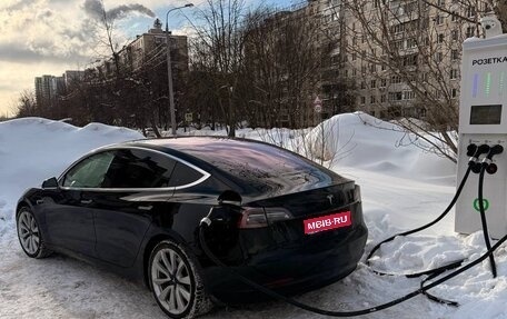 Tesla Model 3 I, 2018 год, 2 600 000 рублей, 1 фотография