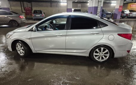 Hyundai Solaris II рестайлинг, 2015 год, 850 000 рублей, 6 фотография