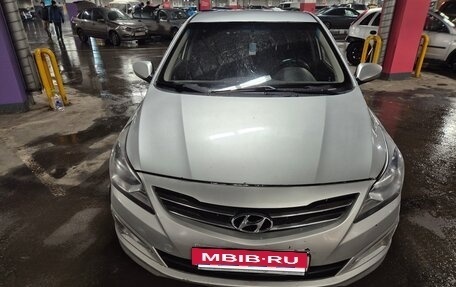 Hyundai Solaris II рестайлинг, 2015 год, 850 000 рублей, 7 фотография