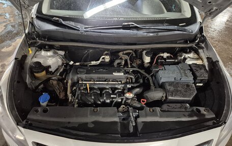 Hyundai Solaris II рестайлинг, 2015 год, 850 000 рублей, 12 фотография