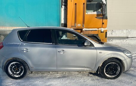 KIA cee'd I рестайлинг, 2009 год, 800 000 рублей, 3 фотография
