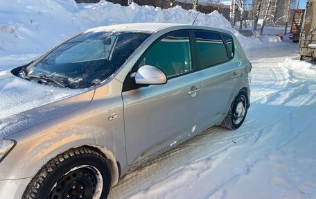 KIA cee'd I рестайлинг, 2009 год, 800 000 рублей, 2 фотография