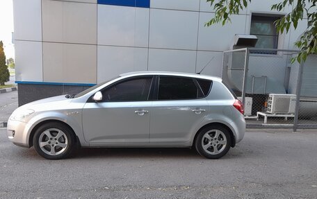 KIA cee'd I рестайлинг, 2009 год, 800 000 рублей, 11 фотография