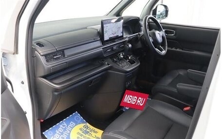 Honda Stepwgn, 2022 год, 2 250 555 рублей, 6 фотография