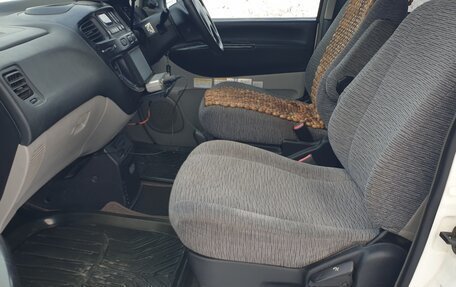 Mitsubishi Delica IV, 2002 год, 1 137 000 рублей, 15 фотография