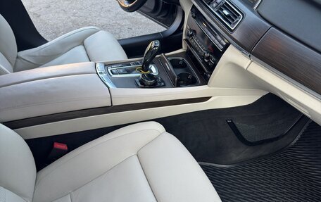 BMW 7 серия, 2013 год, 2 300 000 рублей, 6 фотография