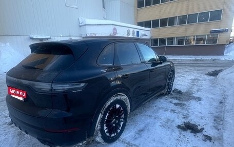 Porsche Cayenne III, 2021 год, 15 000 000 рублей, 2 фотография
