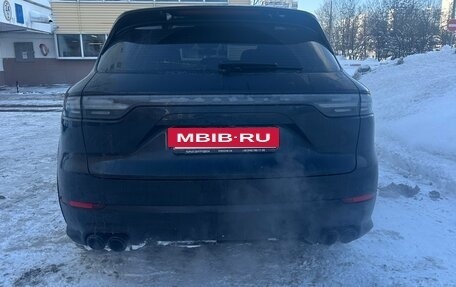 Porsche Cayenne III, 2021 год, 15 000 000 рублей, 3 фотография