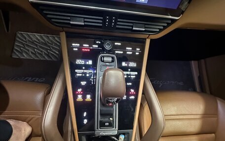 Porsche Cayenne III, 2021 год, 15 000 000 рублей, 14 фотография