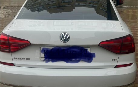 Volkswagen Passat B8 рестайлинг, 2018 год, 1 980 000 рублей, 8 фотография