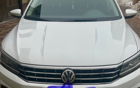 Volkswagen Passat B8 рестайлинг, 2018 год, 1 980 000 рублей, 7 фотография