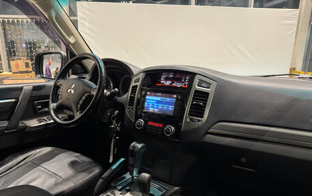 Mitsubishi Pajero IV, 2015 год, 2 690 000 рублей, 9 фотография