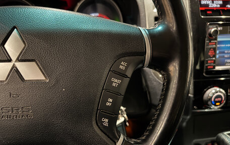 Mitsubishi Pajero IV, 2015 год, 2 690 000 рублей, 11 фотография