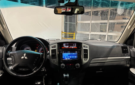 Mitsubishi Pajero IV, 2015 год, 2 690 000 рублей, 10 фотография