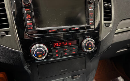 Mitsubishi Pajero IV, 2015 год, 2 690 000 рублей, 18 фотография