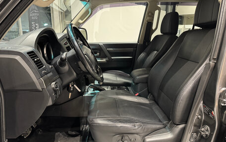 Mitsubishi Pajero IV, 2015 год, 2 690 000 рублей, 24 фотография