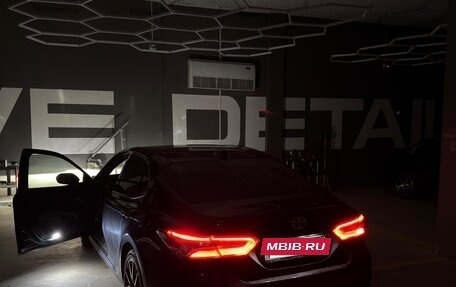 Toyota Camry, 2022 год, 3 100 000 рублей, 5 фотография