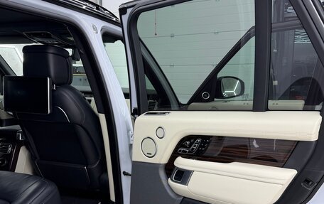 Land Rover Range Rover IV рестайлинг, 2019 год, 7 000 000 рублей, 31 фотография