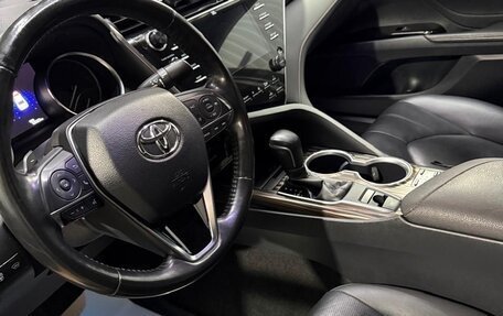 Toyota Camry, 2019 год, 3 800 000 рублей, 2 фотография