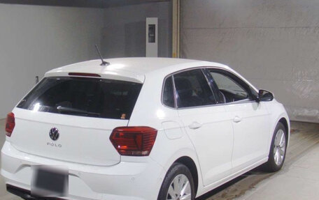 Volkswagen Polo VI (EU Market), 2022 год, 1 250 000 рублей, 2 фотография