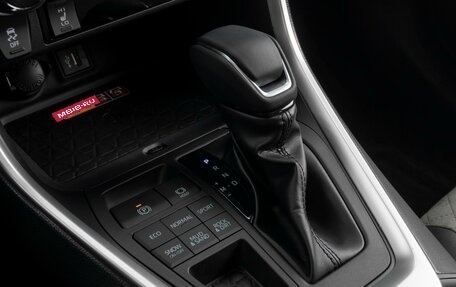 Toyota RAV4, 2025 год, 4 269 000 рублей, 15 фотография