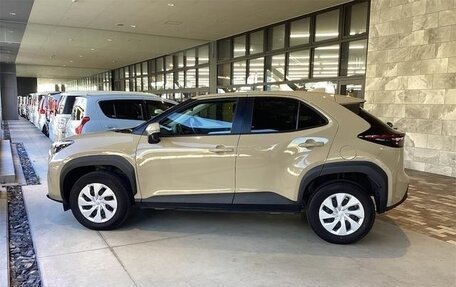 Toyota Yaris Cross, 2022 год, 1 300 888 рублей, 7 фотография