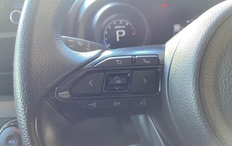 Toyota Yaris Cross, 2022 год, 1 300 888 рублей, 21 фотография