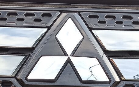 Mitsubishi Outlander III рестайлинг 3, 2019 год, 3 500 000 рублей, 8 фотография