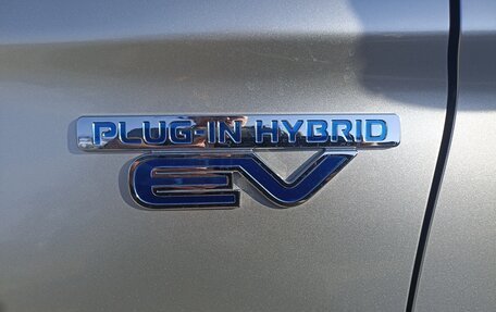 Mitsubishi Outlander III рестайлинг 3, 2019 год, 3 500 000 рублей, 10 фотография