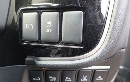 Mitsubishi Outlander III рестайлинг 3, 2019 год, 3 500 000 рублей, 21 фотография