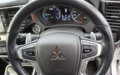 Mitsubishi Outlander III рестайлинг 3, 2019 год, 3 500 000 рублей, 20 фотография