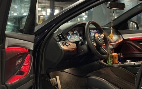 BMW 5 серия, 2014 год, 1 990 000 рублей, 11 фотография