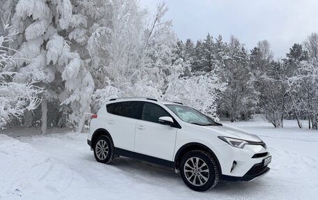 Toyota RAV4, 2015 год, 2 050 000 рублей, 5 фотография