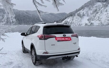 Toyota RAV4, 2015 год, 2 050 000 рублей, 6 фотография
