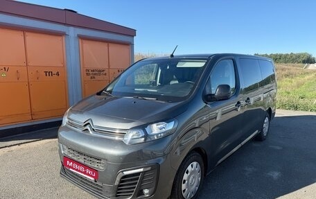 Citroen SpaceTourer I, 2019 год, 3 300 000 рублей, 17 фотография