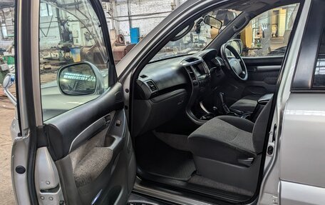 Toyota Land Cruiser Prado 120 рестайлинг, 2003 год, 2 150 000 рублей, 18 фотография