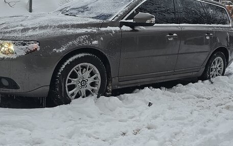 Volvo V70 III рестайлинг, 2008 год, 1 000 000 рублей, 1 фотография