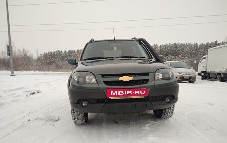 Chevrolet Niva I рестайлинг, 2017 год, 865 000 рублей, 8 фотография