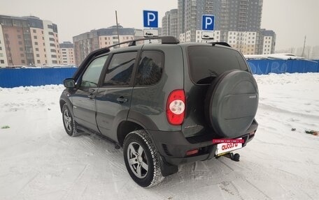 Chevrolet Niva I рестайлинг, 2017 год, 865 000 рублей, 3 фотография