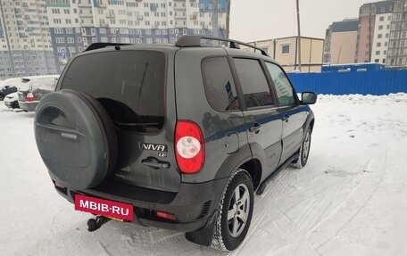 Chevrolet Niva I рестайлинг, 2017 год, 865 000 рублей, 5 фотография