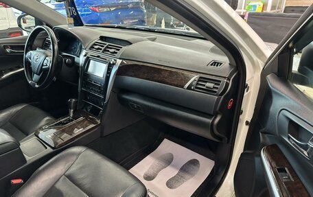 Toyota Camry, 2015 год, 1 999 000 рублей, 12 фотография