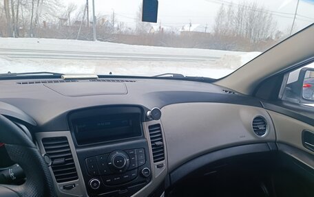 Chevrolet Cruze II, 2011 год, 650 000 рублей, 6 фотография